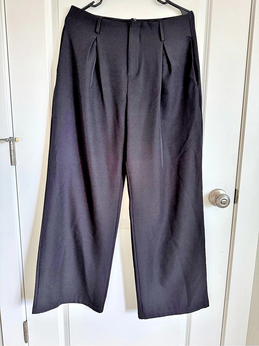 Wide Leg Trousers in Black